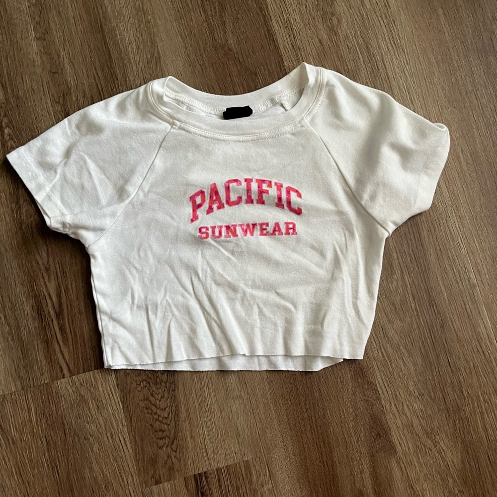 GUC PACSUN LOGO CROP TEE